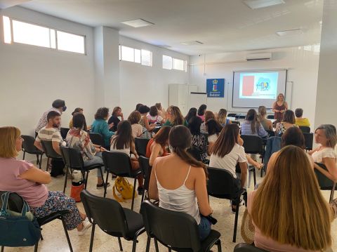 Sesi&oacute;n de autocuidados profesionales para personal de Servicios Sociales de Badajoz